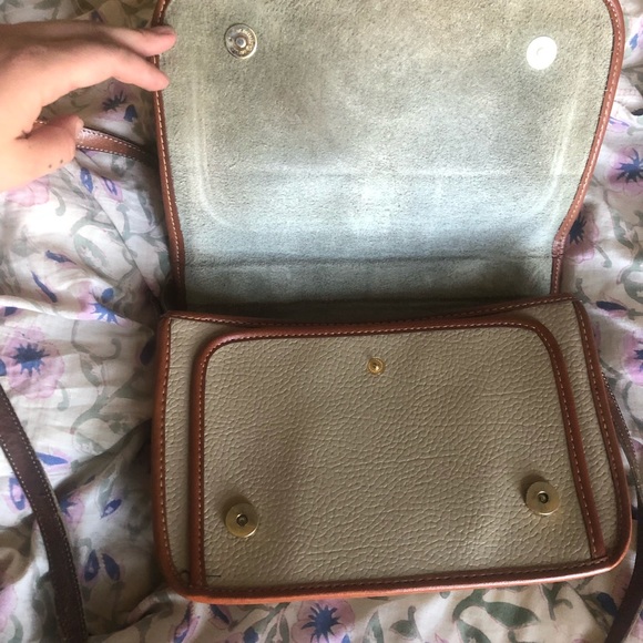 Dooney and Bourke all leather shoulder bag - Picture 2 of 5